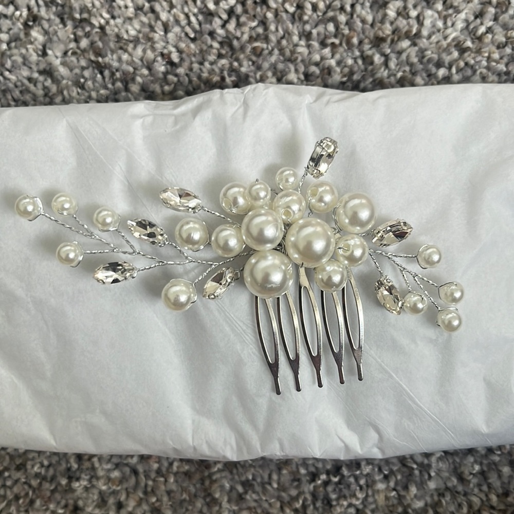 New and never worn Bridal hair pin